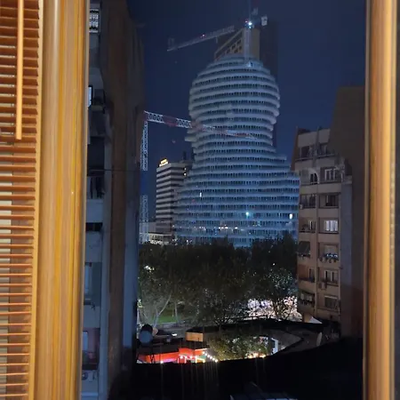 Lita House - 2 Bedroom Lägenhet Tirana